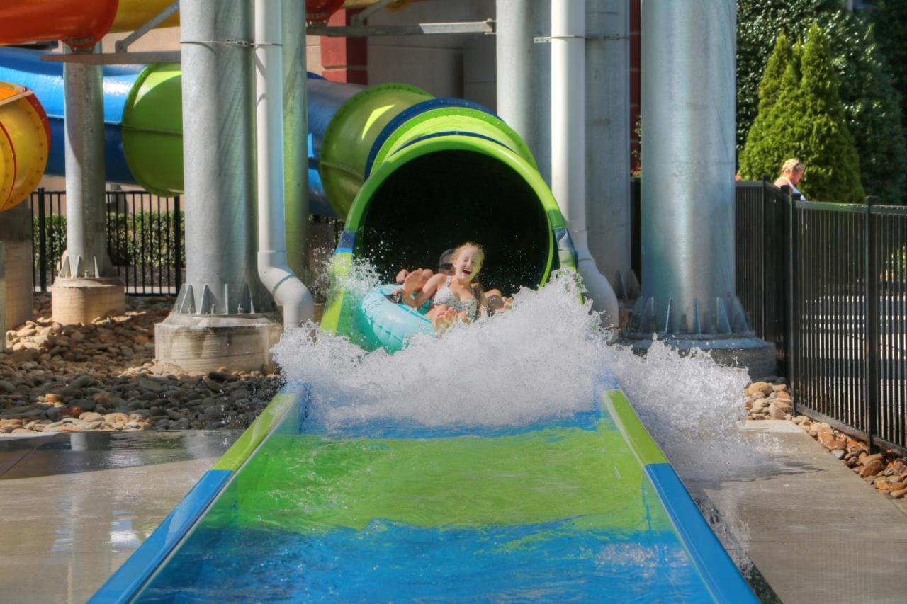Country Cascades Waterpark Resort Пиджен Фордж Екстериор снимка